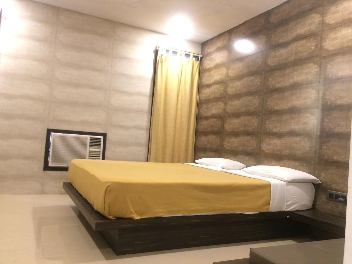 Silver Sands Beach Resort دامان المظهر الخارجي الصورة