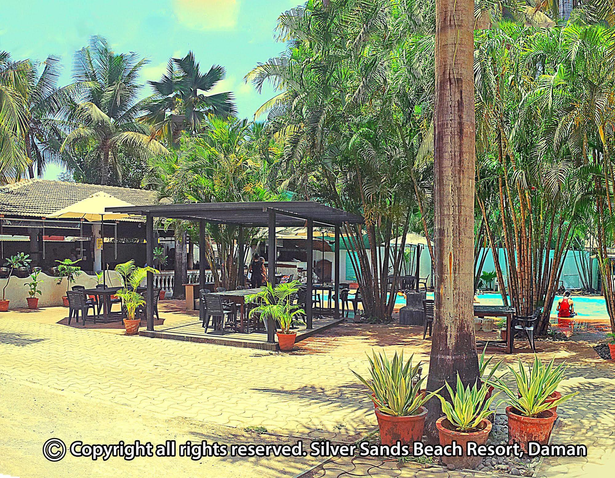 Silver Sands Beach Resort دامان المظهر الخارجي الصورة